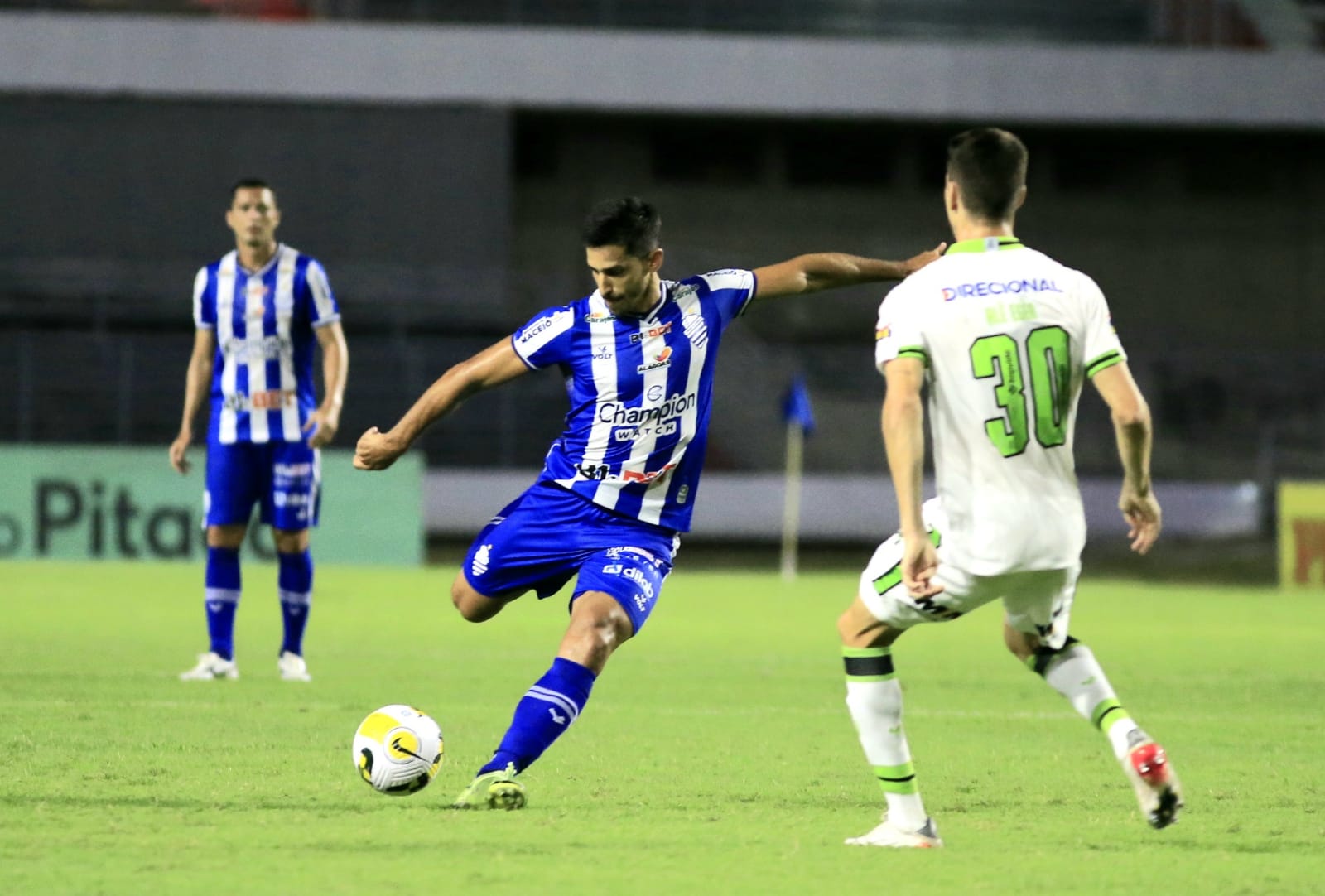 CSA faz péssima partida e assiste ao América-MG abrir vantagem de 3 a 0 na Copa do Brasil