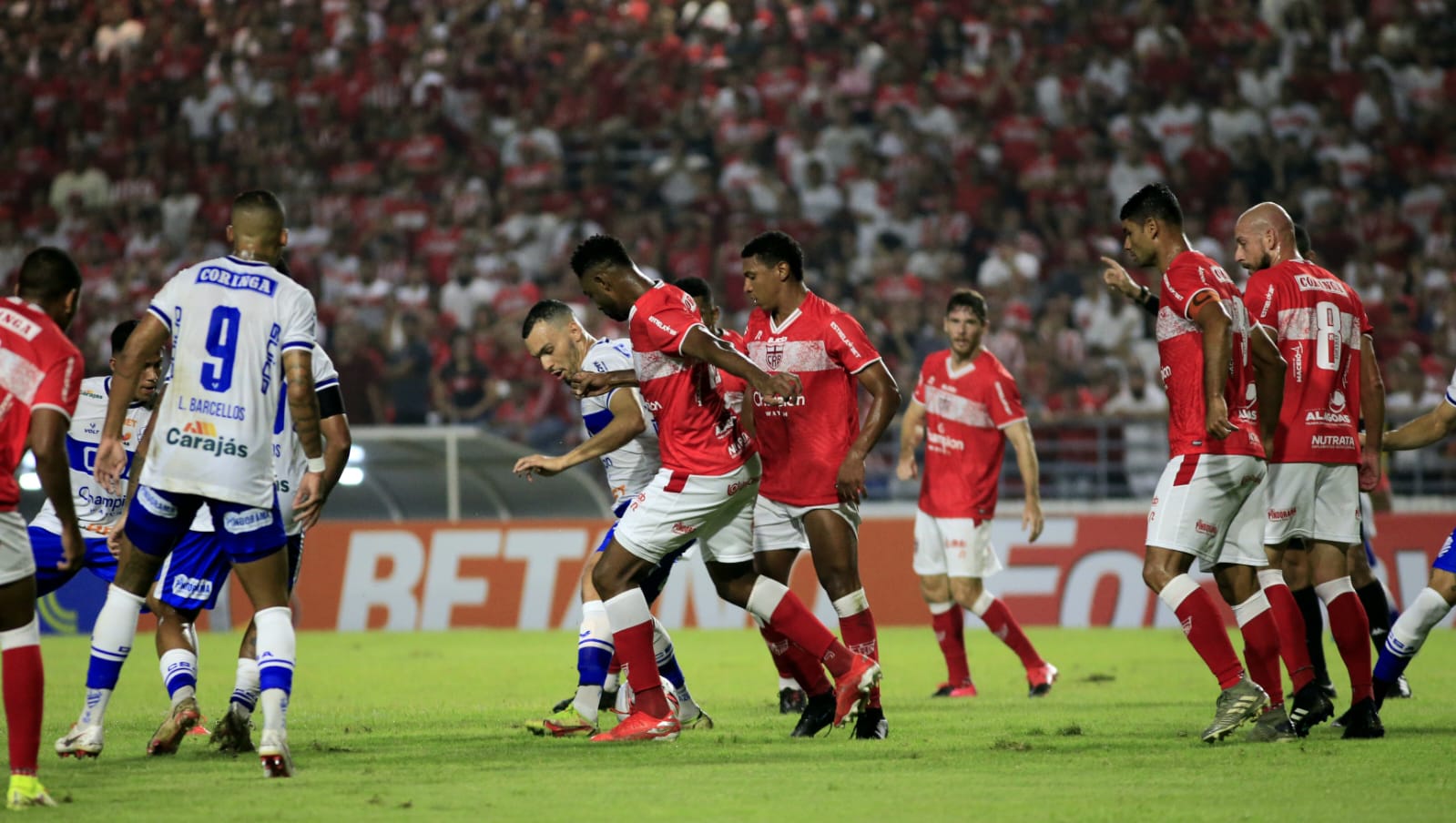 Em jogo sem emoção no Rei Pelé, CRB e CSA ficam no empate: 0 a 0