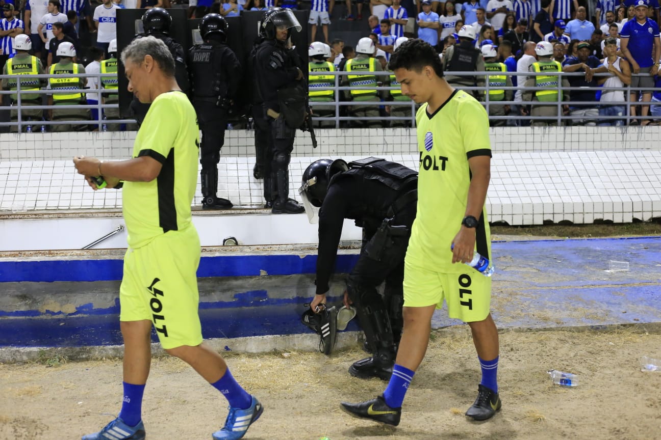Em noite desastrosa, CSA perde para o Londrina e se aproxima do rebaixamento: 1 a 0