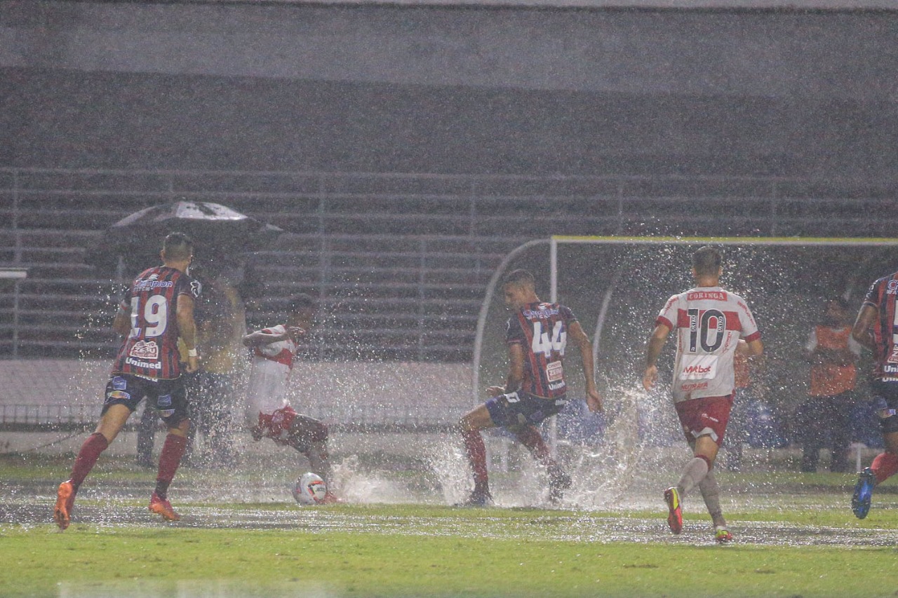 Na despedida da temporada 2022, mas tranquilo na tabela da Série B, CRB perde para o Bahia: 2 a 1