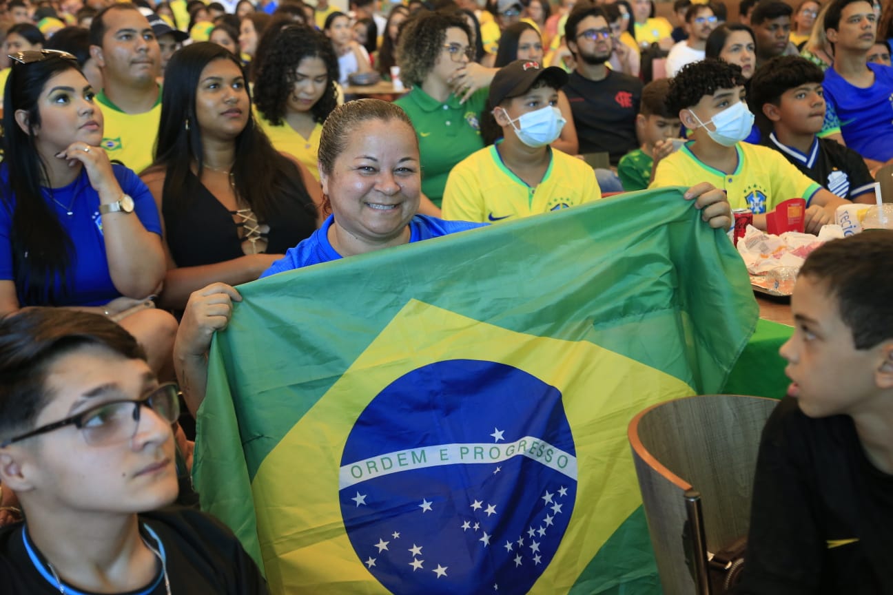 Maceioenses vestiram verde e amarelo para torcer pelo Brasil