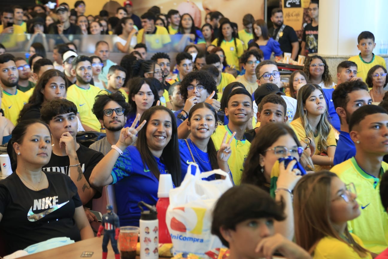 Maceioenses vestiram verde e amarelo para torcer pelo Brasil