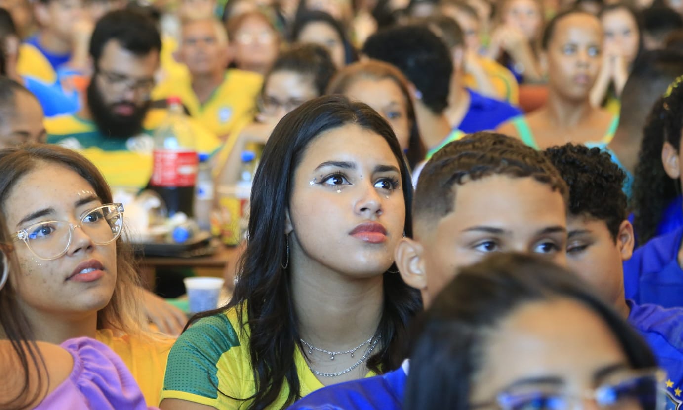 Maceioenses vestiram verde e amarelo para torcer pelo Brasil
