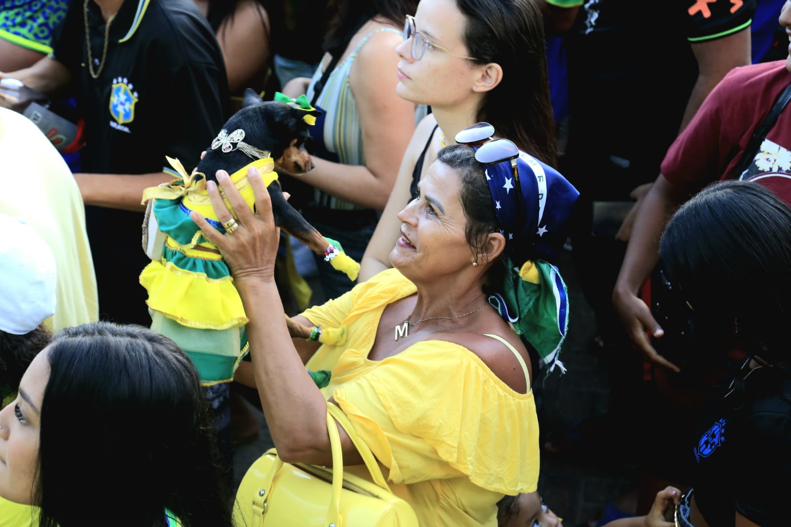Maceioenses vestiram verde e amarelo para torcer pelo Brasil