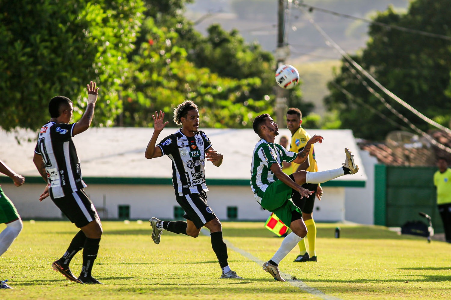 Gigante seguiu criando boas chances, mas Murici foi valente