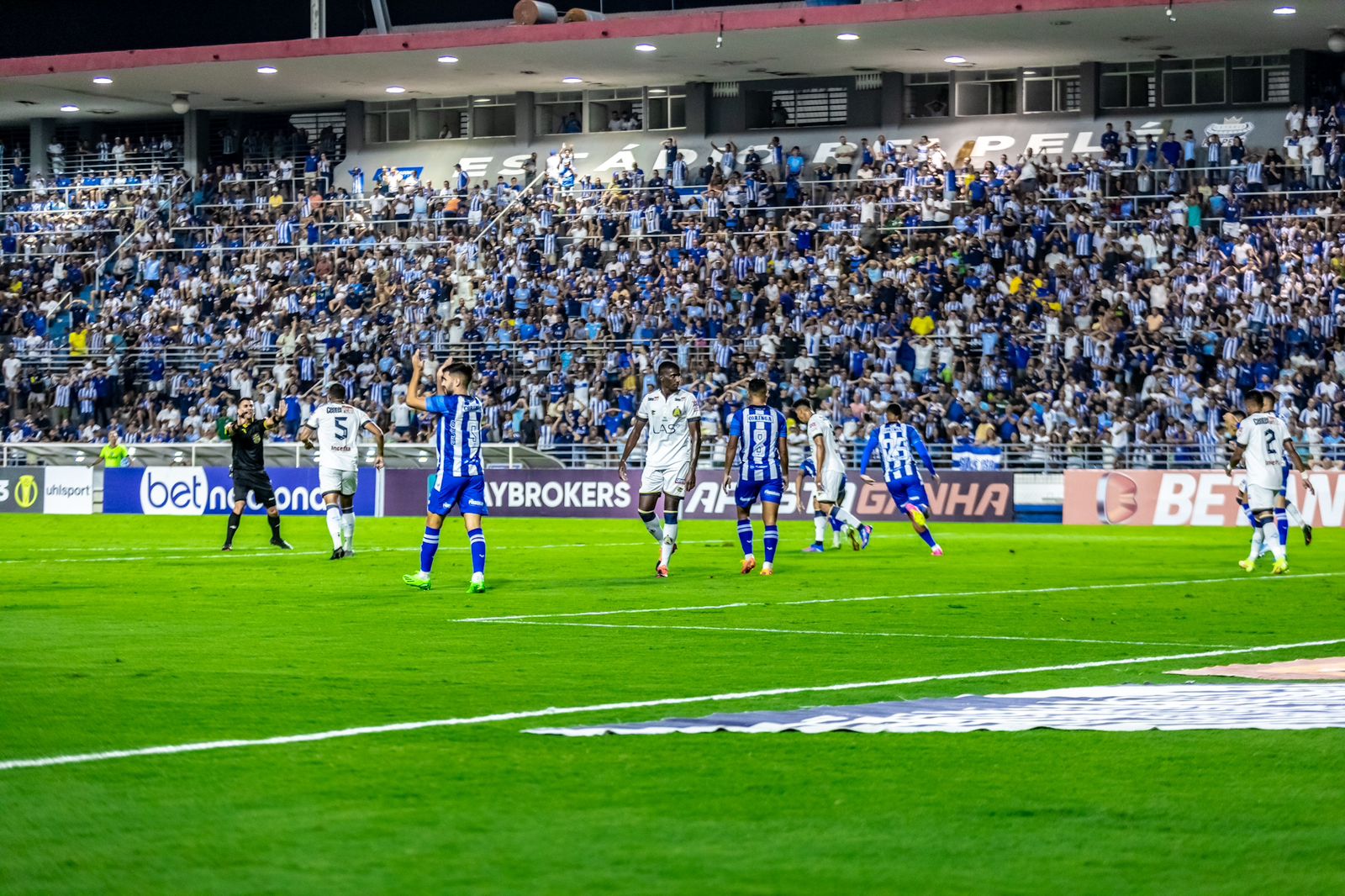 Sob vaia da torcida, CSA empata com Aparecidense: 'Time sem-vergonha!'