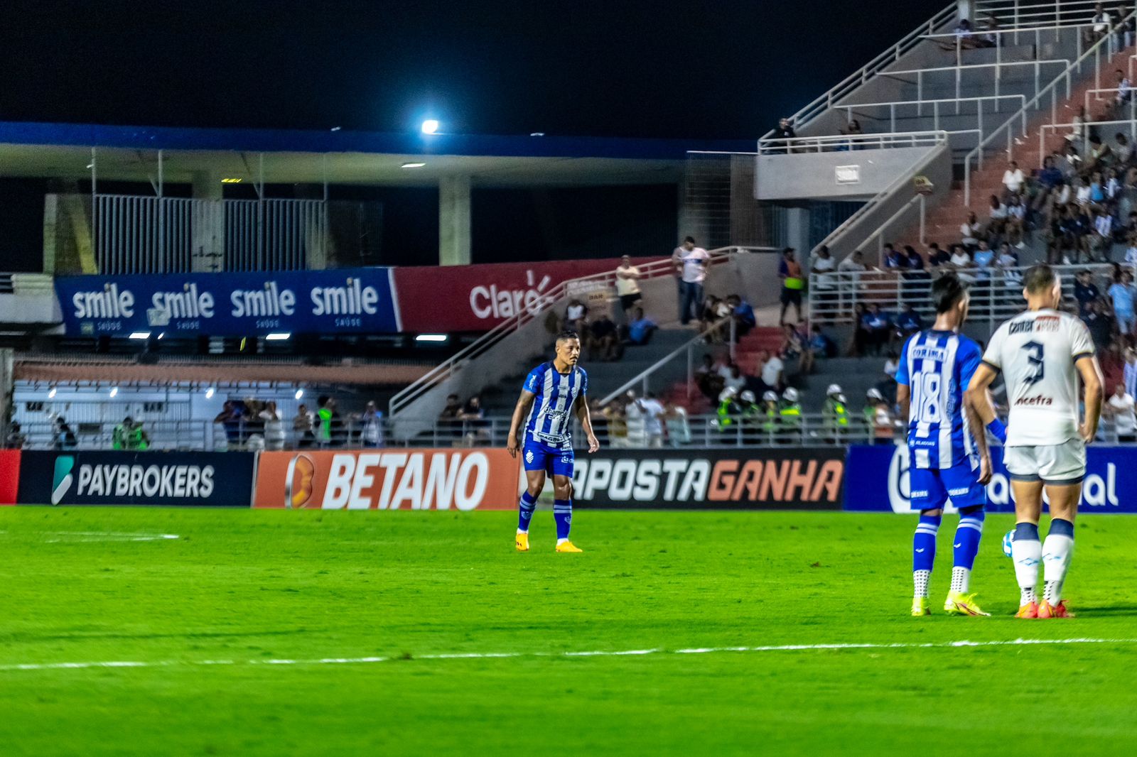 Sob vaia da torcida, CSA empata com Aparecidense: 'Time sem-vergonha!'