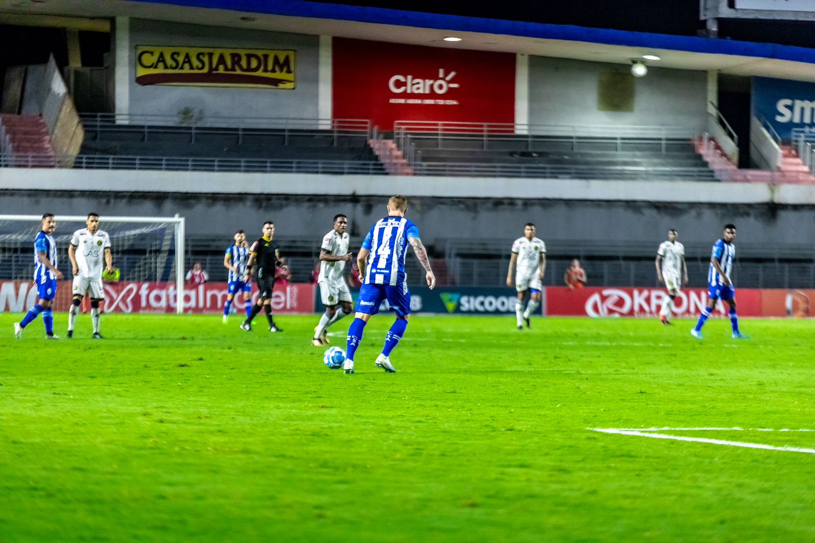 Sob vaia da torcida, CSA empata com Aparecidense: 'Time sem-vergonha!'