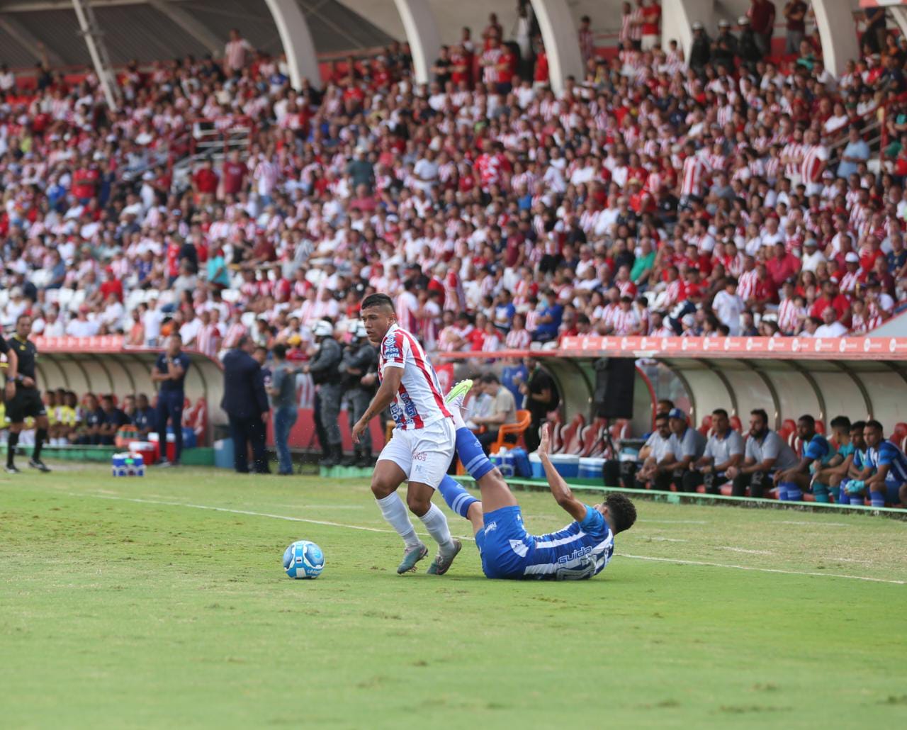 Nos Aflitos, CSA empata com o Náutico e ganha uma posição: 0 a 0
