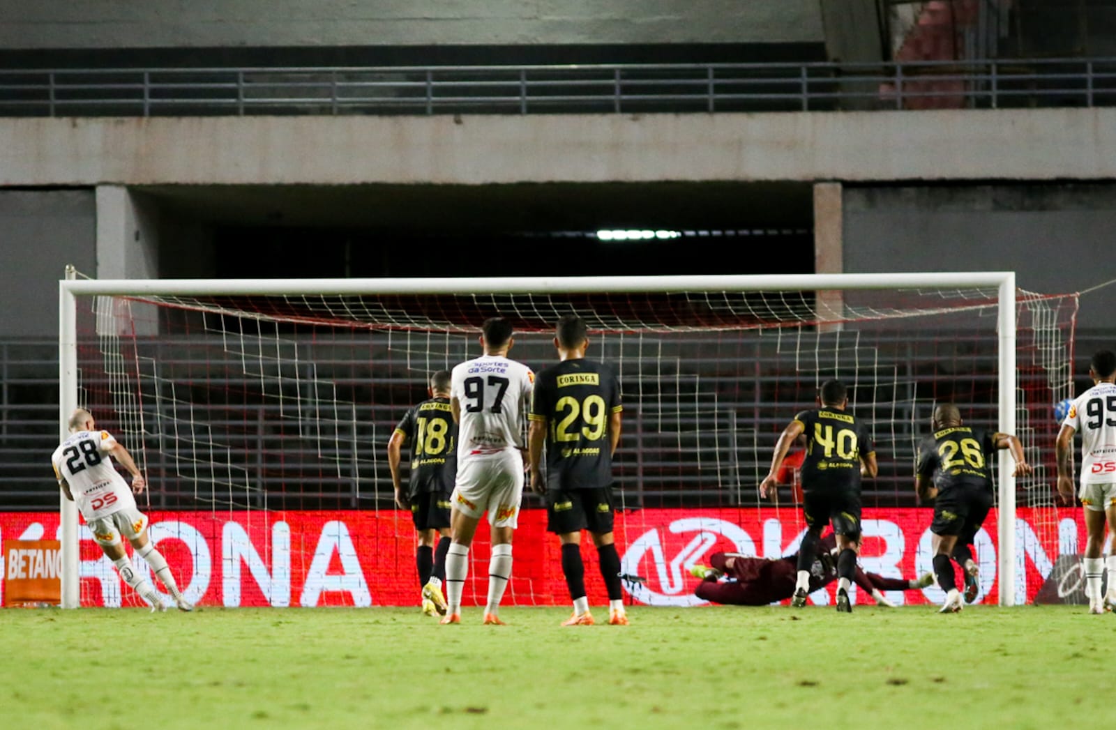 Diogo Silva deu a vitória ao Galo