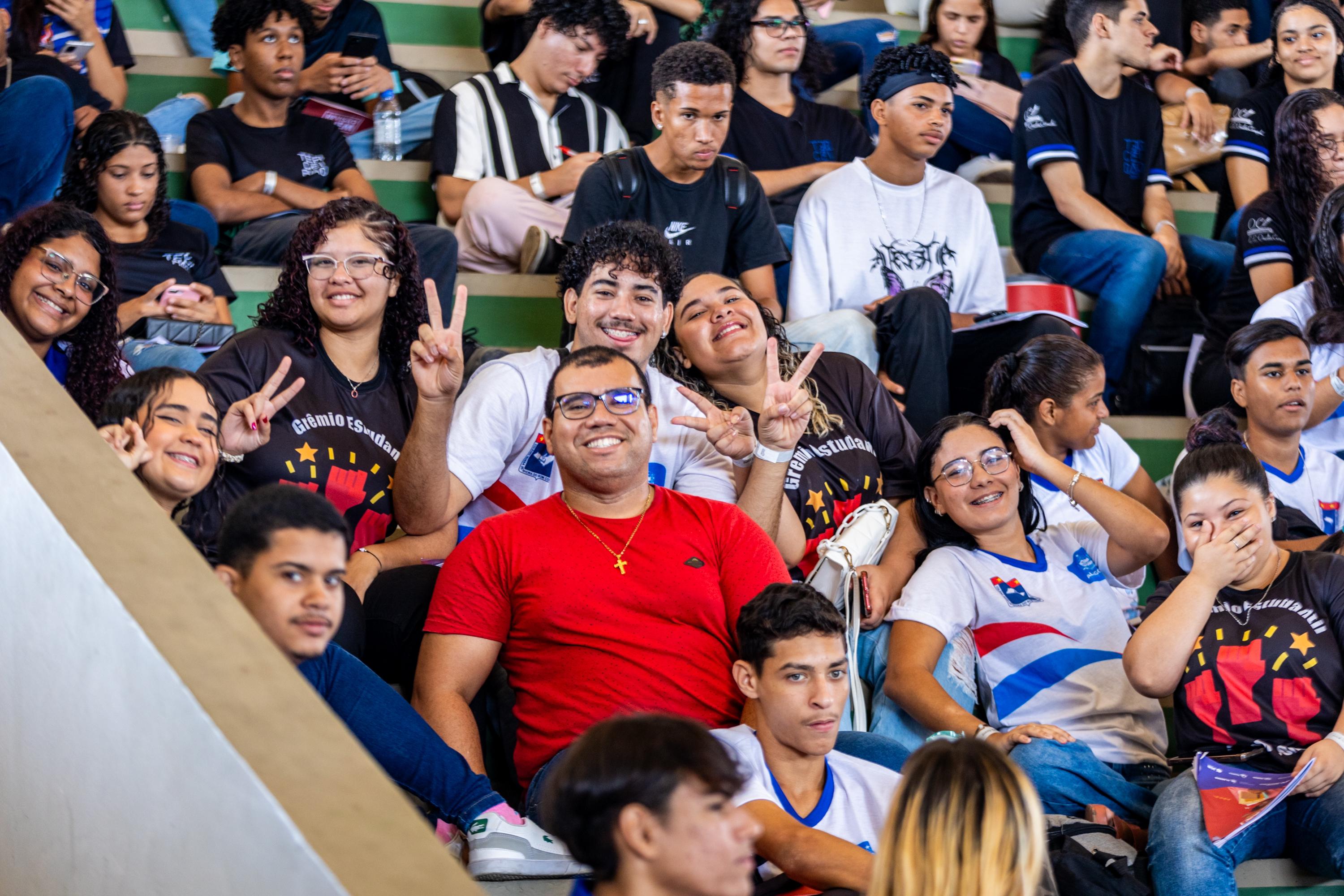 Estudantes lotam o Ginásio do Sesi para o Aulão Enem