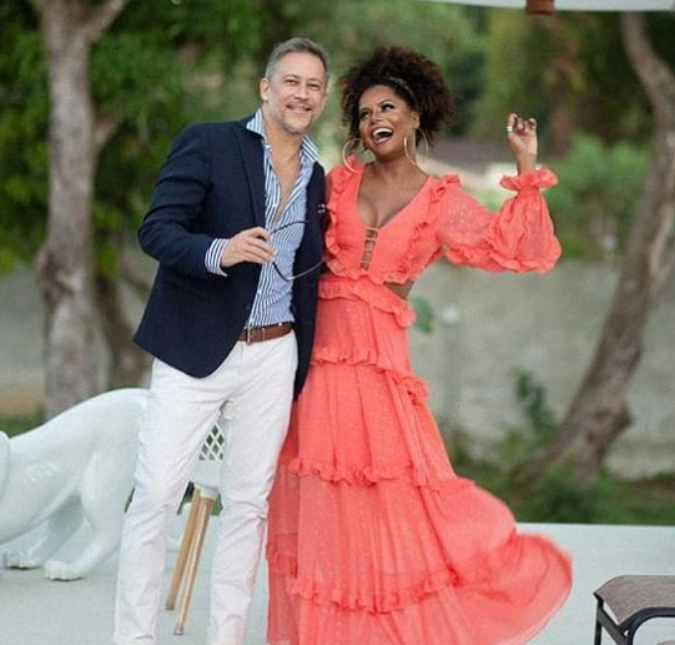 O doce amor venceu! O casal Adriana Bombom e Adrien Cunha são nossos entrevistados do 'Dia dos Namorados"