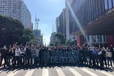 
				A lição contagiante dos torcedores do Corinthians contra o fascismo
			
			