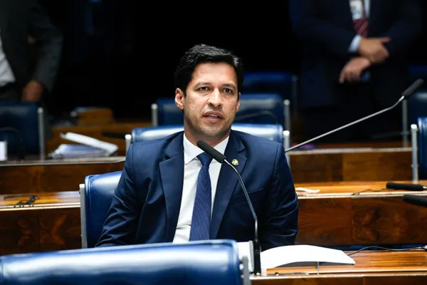 
				
					Rodrigo Cunha tenta barrar CPI da Braskem, mas é vencido por Renan: Senado deve convocar JHC a depor
				
				