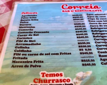 Descobrindo a Autêntica Galinha ao Molho Pardo no Restaurante do Correia, em Ipioca.