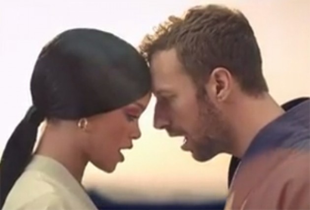 Rihanna E Chris Martin Vivem Romance Em Princess Of China rihanna-e-chris-martin-vivem-romance-em-princess-of-china