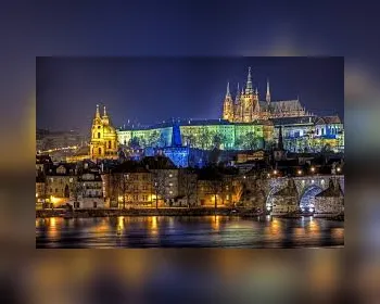 Esta pensando em viajar ? Conheça Praga, uma das capitais europeia mais Freedom
