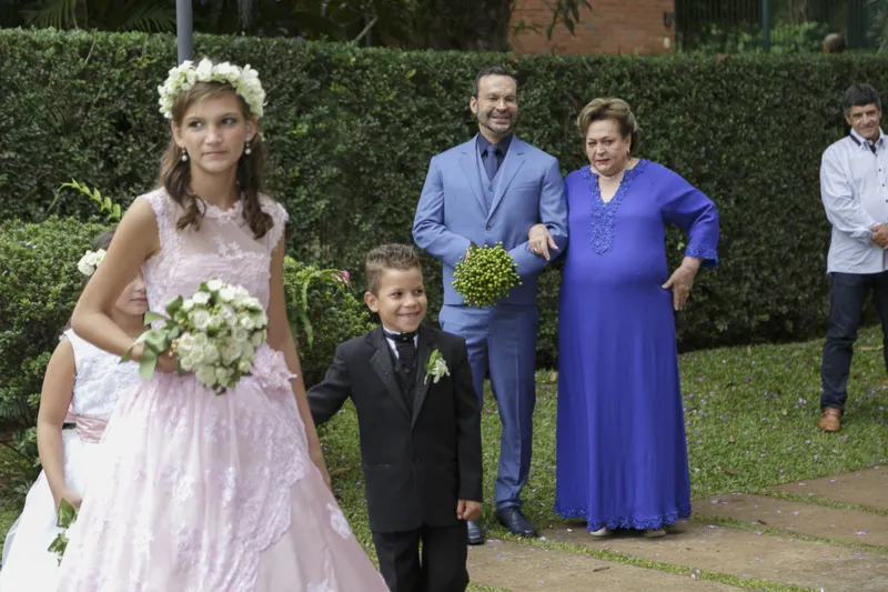 O "SIM" no altar. Saiba tudo que rolou no casamento do ano