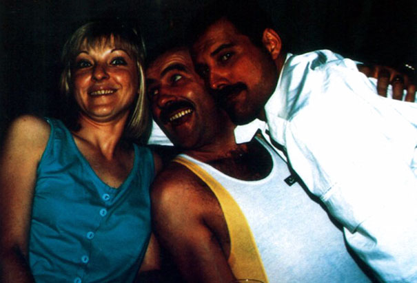 Fotos raras de Freddie Mercury com seu namorado revelam sua vida amorosa