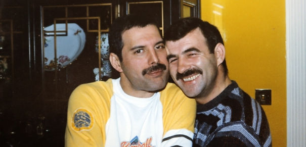 Fotos raras de Freddie Mercury com seu namorado revelam sua vida amorosa