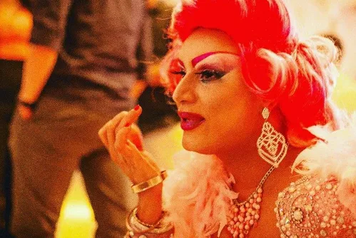 
				Projeto de Drag Queen Alagoana realiza festa de debutante para meninas carentes da capital maceioense
			
			