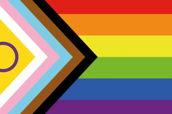 
				
					Bandeira LGBT é renovada e inclui trans, intersexo e luta antirracista
				
				