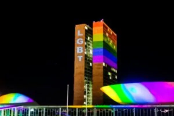 
				
					Governo Lula planeja criar banco de dados sobre crimes de LGBTfobia no Brasil
				
				
